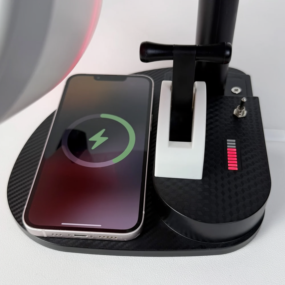Jet Engine Fan Model Desk Gadget with Wireless Charger